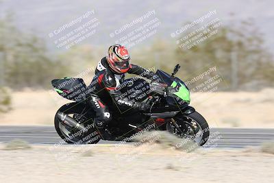 media/Dec-01-2025-Moto Forza (Mon) [[2daa91e15f]]/3-Beginner Group/Session 2 (Turn 7 Inside Pans)/
